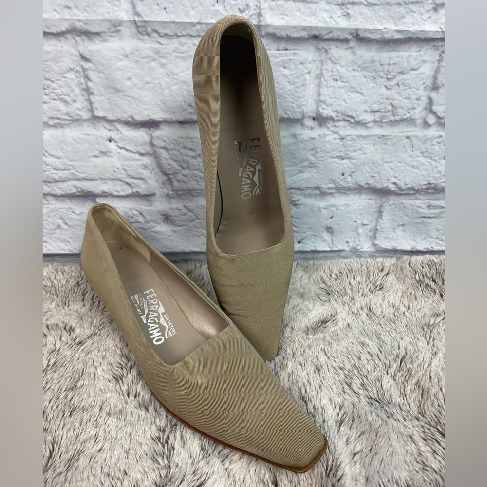 Salvatore‎ Ferragamo Summer Pumps Size 9